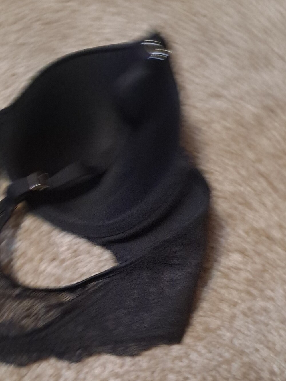 vassarette Black and White Convertible T-Shirt Bras Duo - Picture 12 of 14
